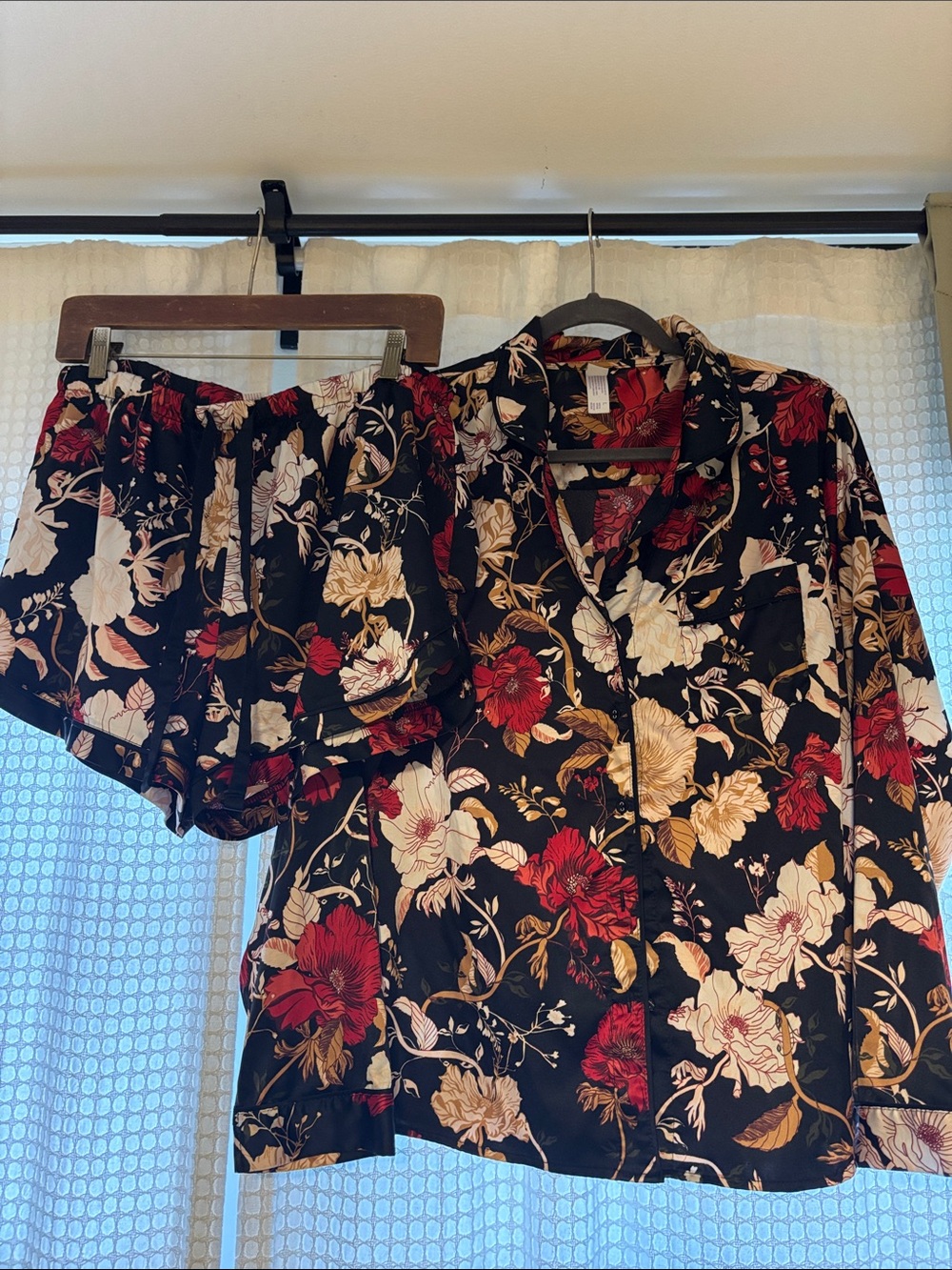 stars above Black Floral Short Sleeve Pajama Set with Red & Cream Blooms